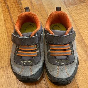 Surprize by Stride Rite Davidson Velcro Sneakers. Size 5 Gray/Orange. GUC